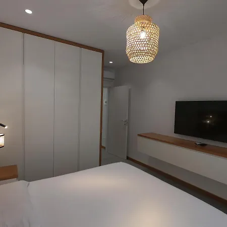 Pinegrove Apartment